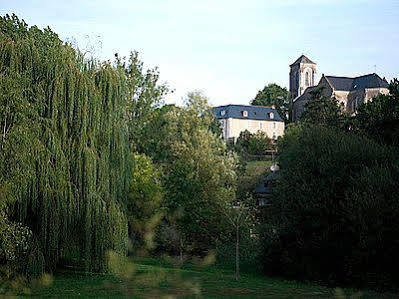 Logis Hotel Le Prieure Des Gourmands Châteaubriant Exterior foto